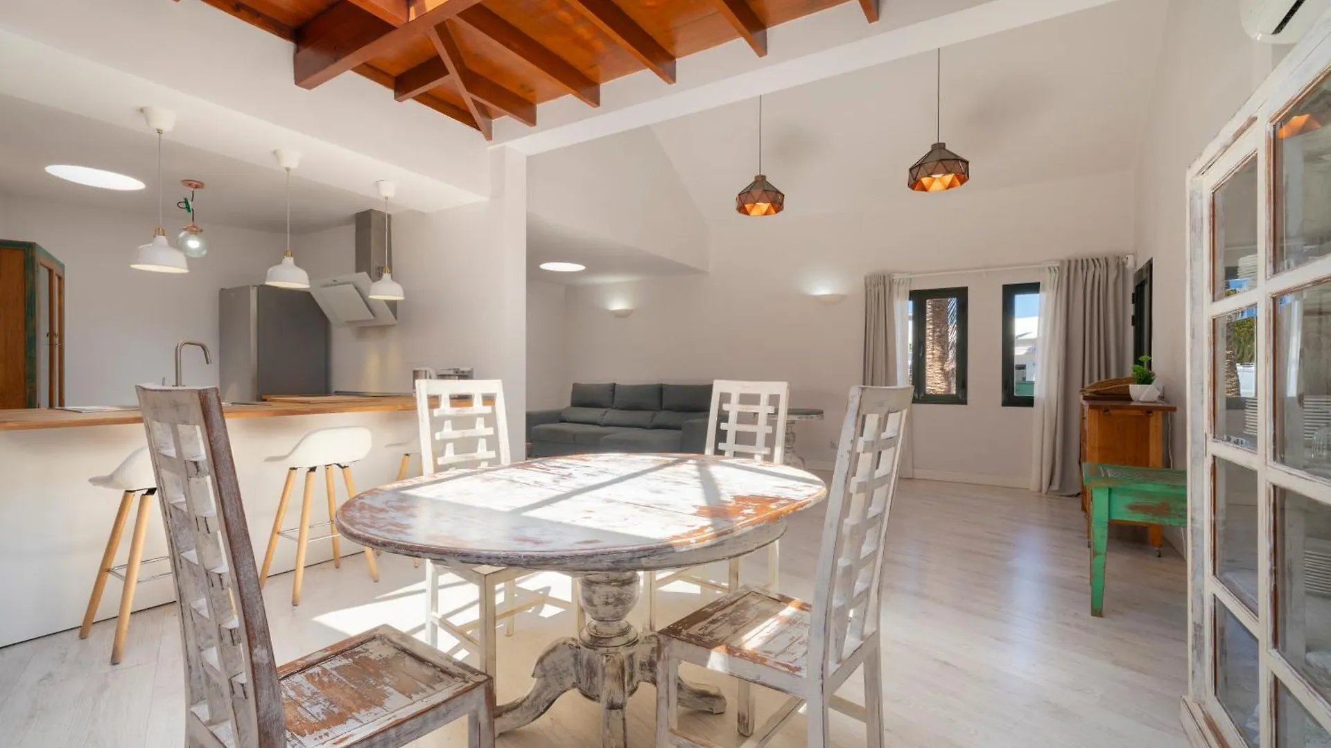 Lanzahost Casa Sunny Seafront Villa Costa Teguise Feriehus