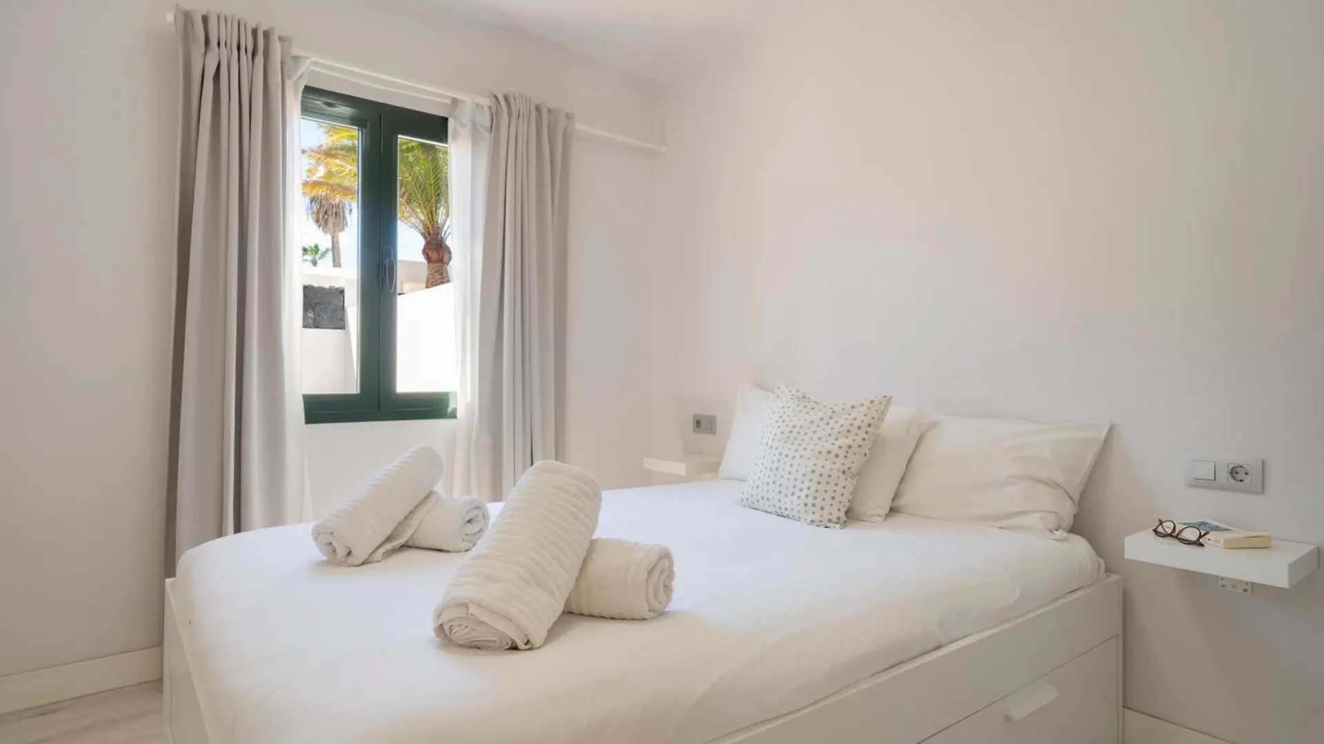 Holiday home Lanzahost Casa Sunny Seafront Villa Costa Teguise Spain