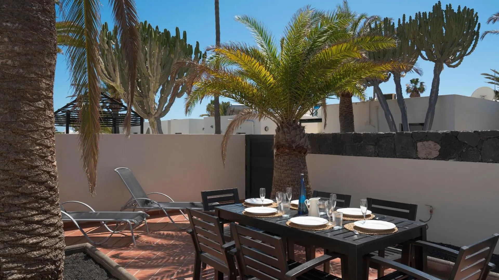 Lanzahost Casa Sunny Seafront Villa Costa Teguise 0*,  Spain